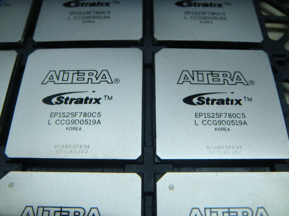 EP1S25F780C5